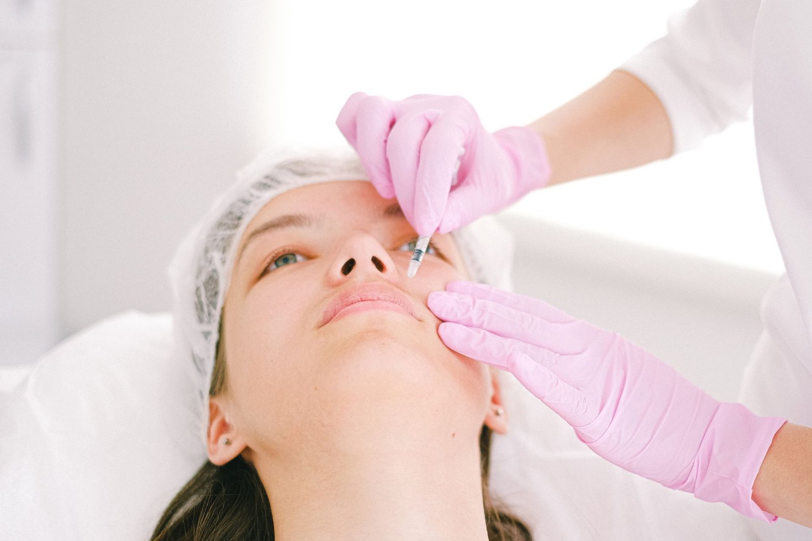 Facial Fat Grafting vs Dermal Fillers: Best Choice for Volume Loss